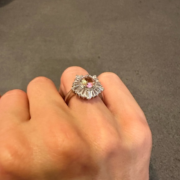 Ring - Picture 3 of 5